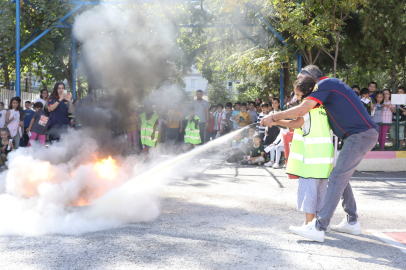 Diyarbakır İtfaiyesi'nden 3 bin 500 öğrenciye yangın eğitimi