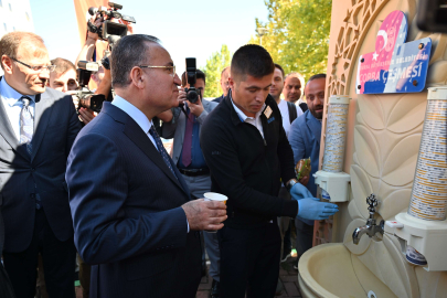 Bakan Bozdağ Bursa'da çorbayı çeşmeden içti