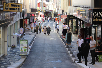 Kocaeli İzmit'te kent merkezinde yenileme çalışması