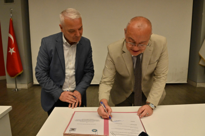 Manisa eski otogarın kullanım hakkını Saruhanlı'ya verdi