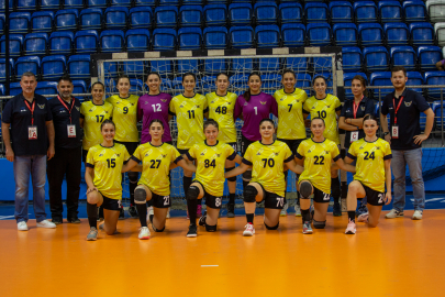 Ankara Yeni Mahalleli kadın hentbolcular Avrup'da üçüncü turda