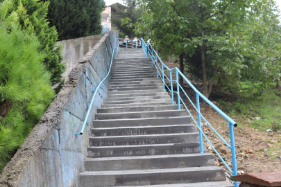 Kocaeli İzmit'te Turgut Mahallesi’nin merdivenleri yenileniyor