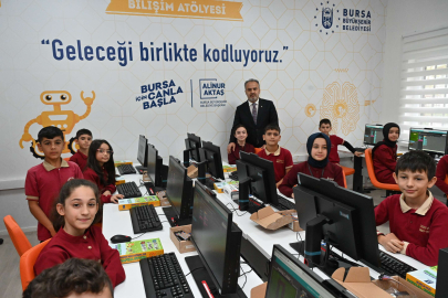 Bursa'da 'Bilişim Atölyeleri'ne devam