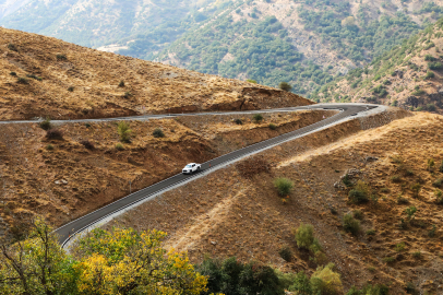 Van'da kırsal mahalleler ilk kez asfaltla tanıştı