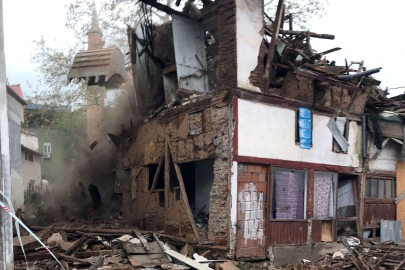 Bursa Osmangazi'de Ebu İshak metruk binalardan temizleniyor