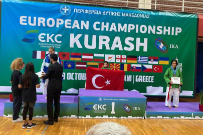 Yunanistan’da İstiklal Marşını okutan Rabia Demir Avrupa Şampiyonu oldu