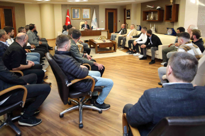 Kocaeli'de Derbentlilerden Başkan Büyükakın’a teşekkür ziyareti