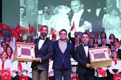 İzmir Aliağa 'Merhaba Cumhuriyet' konserinde buluştu