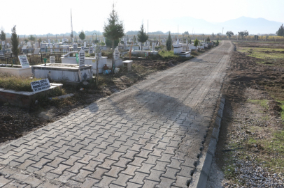 Manisa Turgutlu'da mezarlıklarda üst yapı çalışması