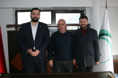 Bursa'da Saadet Partisi'nden Uyuşturucuyla Mücadele Derneği'ne ziyaret