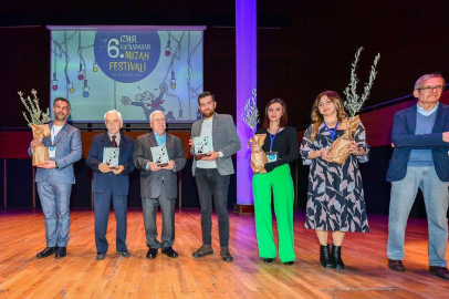 Mizahın ustaları İzmir'de 'Mizah Festivali’nde unutulmadı