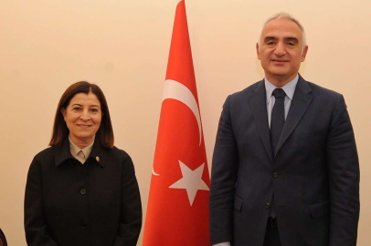 AK Partili Aksal’dan Bakan Ersoy'a ziyaret