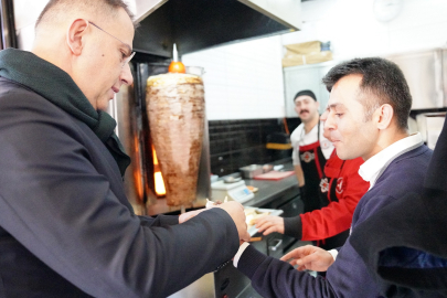 İstanbul Beylikdüzü'nde yeni yıllık esnaf ziyareti