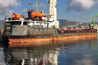 İzmit Körfezi’ni kirleten gemi 3,5 milyon liralık cezayı yedi!