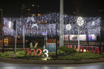 Mersin yeni yıla ışıl ışıl giriyor