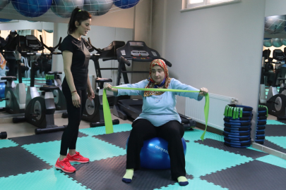 İzmit'te kadınlar sosyalleşirken sağlıklarına kavuşuyor