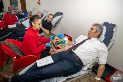 Malatya'da MASKİ kanlarını bağışladı