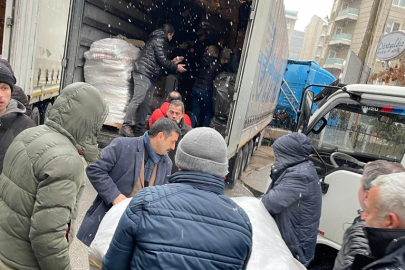 Bursa'da İYİ Parti'nin yardım tırı yola çıktı