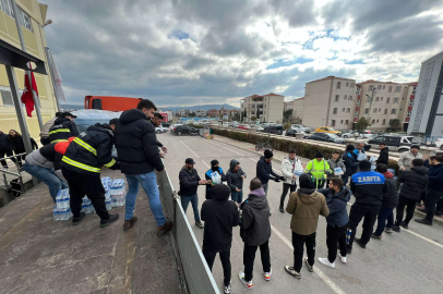 Bergama'dan bölgeye 11. tır yola çıktı