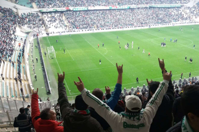 Bursaspor-Amedspor maçı başlamadan sahada kavga çıktı