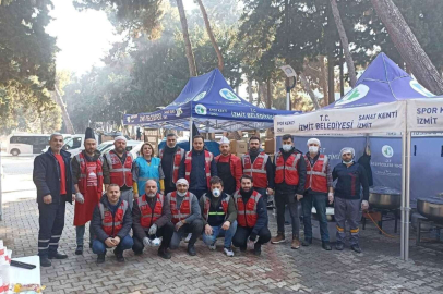 İzmit'in ekipleri afet bölgesinde dört koldan çalışıyor