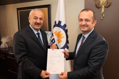 Gebze Meclis Üyesi Yaşar Çakmak milletvekilliği için istifa etti