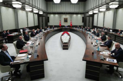 Kabine toplanıyor... Ana gündem deprem ve seçim!