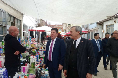 CHP'li aday adayları Pazaryeri'nde kendilerini tanıttı