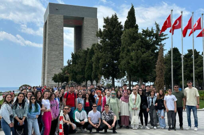 Batı Trakyalı gençler Çanakkale'yi gezdi