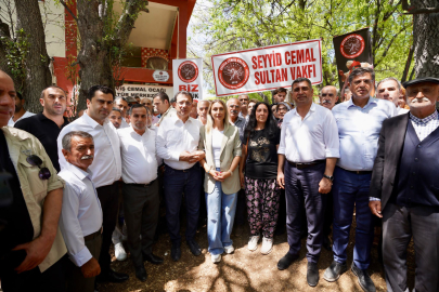 İmamoğlu çiftinden 'Sarı Saltık' ziyareti