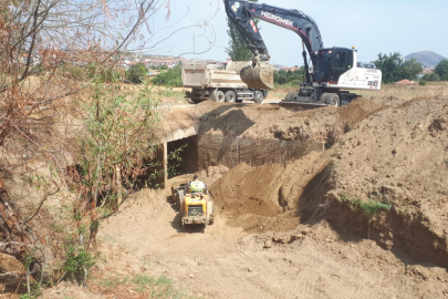 MASKİ'den dere temizliklerine devam