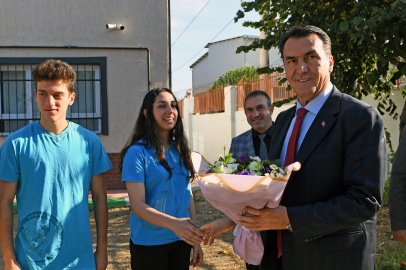 Bursa Osmangazi'de Başkan Dündar'dan her gün farklı okul