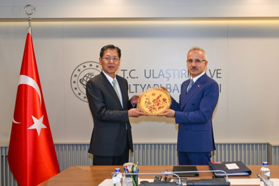 Ulaştırma ve Altyapı Bakanı Çin Büyükelçisi'ni ağırladı