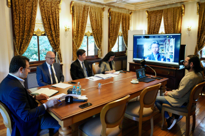 İstanbul'daki 'dayanışmacı belediyecilik'i dünyadaki mevkidaşlarına anlattı