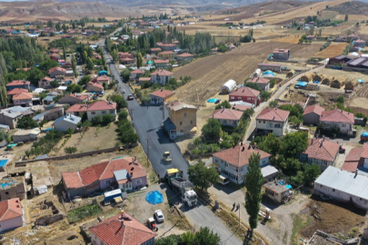 Kayseri Akkışla'da işler 'yol'unda gidiyor