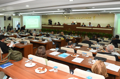 İzmir Karabağlar'da kentsel dönüşüm kamu gücüyle yapılacak