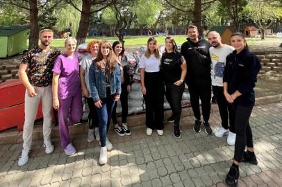 Silivri'de patili dostlara 1 ton mama bağışı