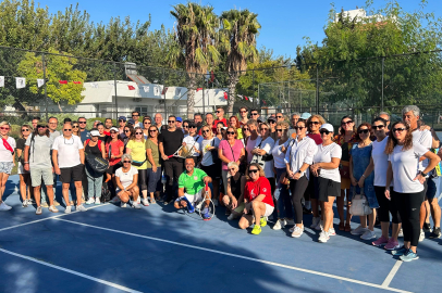 Antalya Muratpaşa'da tenis turnuvası başladı