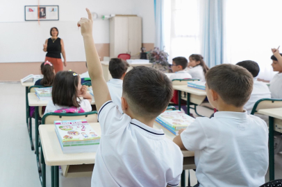 Okullarda sınavlar ertelendi... MEB, sınav takvimini güncelledi