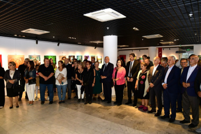 İzmir Karabağlar'da Cumhuriyet daima