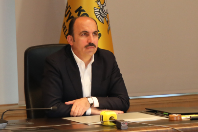 Başkan Altay, Konya'nın kardeş şehri Filistin ile video konferansta