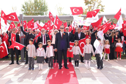 Lösemili gençler: Cumhuriyeti Biz Yaşatacağız!