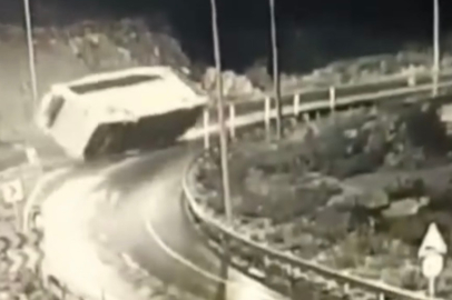 Mersin’de yolcu otobüsü devrildi: 9 ölü, 30 yaralı