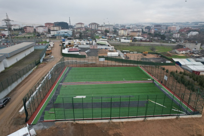 Halı sahalarda çalışmalar tüm hızıyla devam ediyor