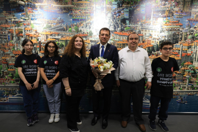 Başkan İmamoğlu, LGS birincilerini ağırladı