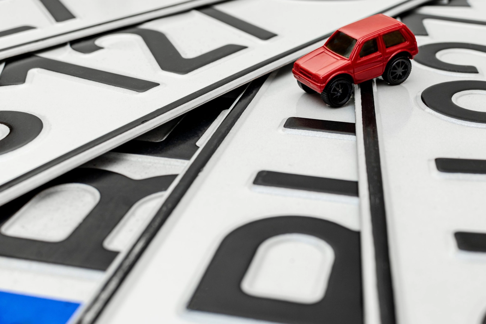 Emniyet'ten APP plaka uyarısı: Cezası 140 bin TL