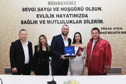 Bursa Osmangazi'de Başkan Aydın'dan 14 Şubat'a özel çifte sürpriz