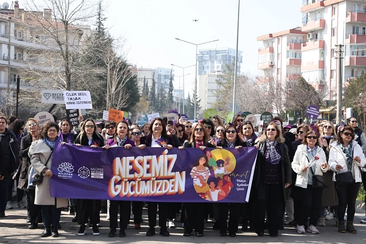 bursa-niluferli-kadinlar-8-mart-ta-adalet-ve-esitlik-icin-yurudu-1741443503-653_large.webp
