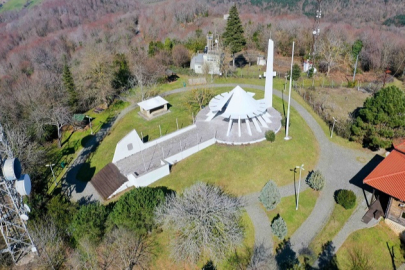 Kocaeeli Büyükşehir'den Akçakoca Gazi Anıtı'na bakım
