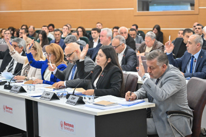 İzmir Bornova'da faaliyet raporuna oy çokluğu